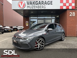 Volkswagen Golf 2.0 TSI GTI // ADAPT. CRUISE // SCHUIF-KANTELDAK // DODEHOEK // VIRTUAL COCKPIT // CAMERA+SENSOREN // NAVI+CARPLAY //
