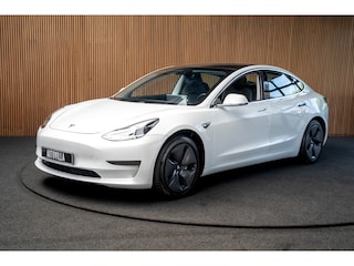 Tesla Model 3 RWD Panodak Leer 360° ACC Climate Stuur- & Stoelverwarming voor & achter LM velgen PDC Elektr. achterklep Elektr. verst. stuurwiel Elektr. verstelb. stoelen Metallic lak