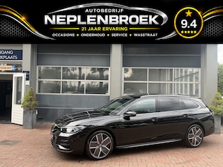Volkswagen Passat Variant 1.5 eHybrid R-Line Edition | SoH 100% | 272pk | Pano | IQ.Light | ACC | Ergo active + massage