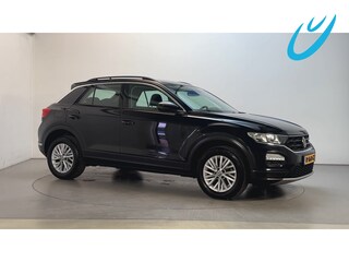 Volkswagen T-Roc 1.0 TSI 110pk Style Business Stoelverwarming Parkeersensoren Navigatie DAB+ App-Connect