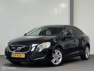 Volvo S60 2.0T Intro Edition AUTOMAAT [ NAP cruise BLIS ]