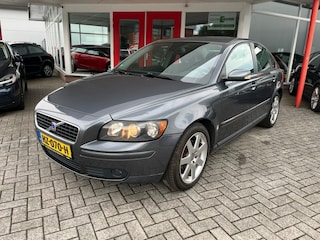 Volvo S40 2.4 170PK aut. NIEUWE APK/TREKHAAK/NW DISTRIBUTIE
