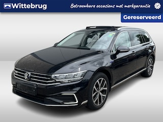 Volkswagen Passat Variant 1.4 TSI PHEV GTE Business / AUTOMAAT/ TREKHAAK/ PANO/ ALCANTARA/ 218 PK/ CAMERA/ PARK. SENSOREN/ ERGO COMFORT/ ELEK. ACHTERKLEP/ STOELVERWARM./ ADAPT. CRUISE/ APP CONNECT/ NAVI/ CLIMA/ DAB/ 17" LMV