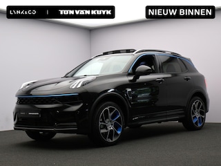 Lynk & Co 01 1.5 / Carplay / Camera / Adaptive Cruise / Panoramadak / Dodehoekdetectie / Stoelverwarming / Autom. bestuurdersstoel / Navi / Trekhaak Mogelijk /