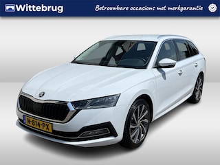 Skoda Octavia Combi 1.4 TSI iV PHEV Business / AUTOMAAT/ ACC/ PARK.SENSOREN V+A/ CAMERA/ STOELVERWARMING/ KEYLESS/ ELEK.ACHTERKLEP/ DIGITAL DASH/ RIJ-MODI/ NAVI/ DAB/ CLIMA/ LED/ 18'' LMV