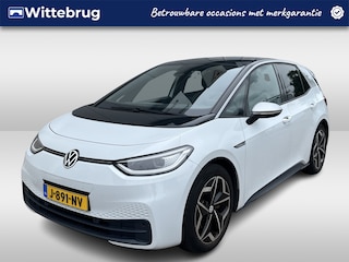 Volkswagen ID.3 First Plus 58 kWh / 93% SOH/ AUTOMAAT/ CAMERA/ PARK. SENSOREN/ IQ. LIGHT/ KEYLESS/ STOEL-STUURVERWARM./ APP CONNECT/ ADAPT. CRUISE/ NAVI/ CLIMA/ DAB/ 19" LMV