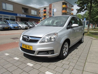 Opel Zafira 2.2 Essentia Clima/cruise etc