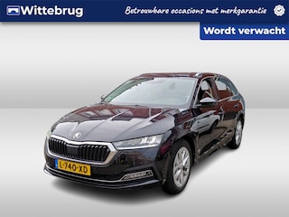 Skoda Octavia Combi 1.0 TSI Ambition / Navigatie / App connect / Camera / Parkeersensoren V+A / Elektrische klep /