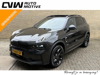 Lynk & Co 01 1.5 PHEV 261pk | Blackline | Zwarte hemel | 360 camera | Rolhoes | Panoramadak | Adaptieve cruise | Apple CarPlay | Stoelverwarming | Infinity sound | Keyless | Full-LED | Elektrische achterklep