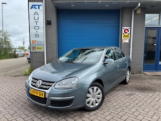Volkswagen Jetta 1.6 COMFORTLINE