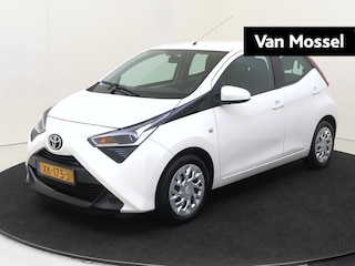 Toyota Aygo 1.0 VVT-i x-play AUTOMAAT | Airco | Carplay | Camera  |