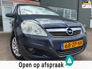 Opel Zafira 1.8 Temptation 7 pers in automaat van 2de Eig met trekhaak en parkeersensoren en navigatie en bluetooth