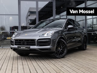 Porsche Cayenne 3.0 E-Hybrid | SPORTDESIGN | SPORTCHRONO | SOFTCLOSE | PANORAMADAK | PASM LUCHTVERING | 18-WEG STOELEN | TREKHAAK | 360 CAMERA | BOSE AUDIO | SPORTUITLAAT EINDSTUKKEN ZWART | STUUR + STOELVERWARMING
