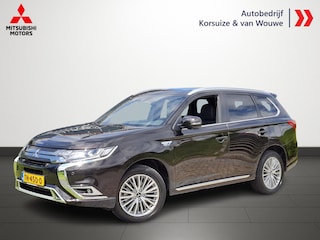 Mitsubishi Outlander 2.4 PHEV Instyle Apple Carplay & Android auto | Stuur- en Stoelverwarming | Cruise adaptive | Sunroof | 1e Eigenaar | NL auto