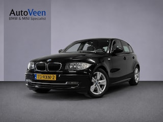 BMW 118i Business Line (PARKEERSENSOREN, TREKHAAK, GOED ONDERHOUDEN)