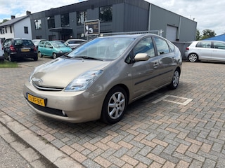 Toyota Prius 1.5 VVT-i Tech Edition Nw Apk - Nw Ondh