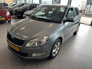 Skoda Fabia 1.2 TSI Tour CAMERA NW ST 80 DKM NW APK BJ 2011 !!!