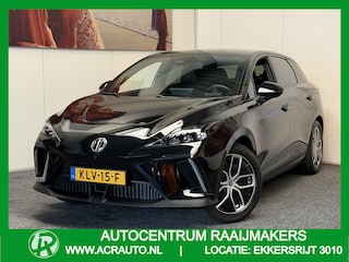 MG 4 ELECTRIC LUXURY LONG RANGE 204 PK 64 KWH FABRIEKGARANTIE TOT 2031 !!! NAVIGATIE ADAPTIVE CRUISE CONTROL APPLE CARPLAY/ANDROID 360 CAMERA STOEL EN STUURVERWARMING DODEHOEKSENSOREN RIJSTROOKSENSOREN KEYLESS GO ZEER MOOI !!