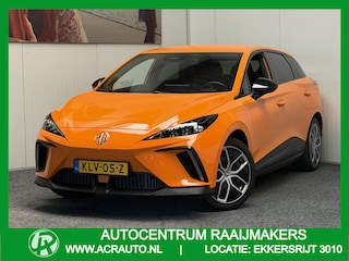 MG 4 ELECTRIC LUXURY LONG RANGE 204 PK 64 KWH FABRIEKGARANTIE TOT 2031 !!! NAVIGATIE ADAPTIVE CRUISE CONTROL APPLE CARPLAY/ANDROID 360 CAMERA STOEL EN STUURVERWARMING DODEHOEKSENSOREN RIJSTROOKSENSOREN KEYLESS GO ZEER MOOI !!