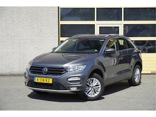 Volkswagen T-Roc 1.0 TSI Style BJ2021 Lmv 16" | Led | Pdc | Achteruitrijcamera | App-Connect | Virtual cockpit | Climate control | Cruise control | Getint glas