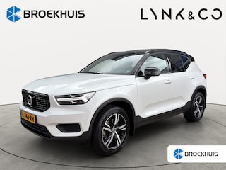 Volvo XC40 T2 R-Design | 360 Camera | Trekhaak | Panoramadak | Premium audio | Stuurwiel verwarmd |