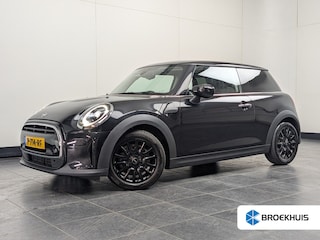 Mini Cooper 1.5 Classic | Cruise Control | Navigatie | Climate Control | PDC |