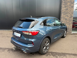Ford Kuga 1.5 Eco 150pk ST-Line X Panorama, Navi, Trekhaak, Camera's BOMVOL!!