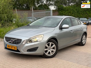 Volvo S60 1.6 DRIVe Kinetic Airco Cruise Navi Psensor Trekhaak