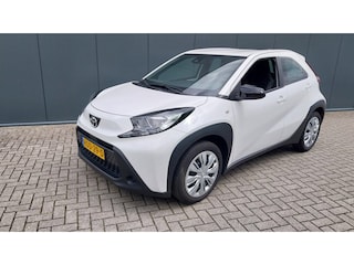 Toyota Aygo 1.0 VVT-i MT Play//AIRCO //CAMERA//CRUISE//28000 KM !!