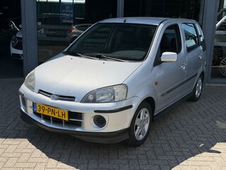 Daihatsu Young RV Young RV 1.3-16V VTi Automaat 1e Eigenaar Nieuwe Apk