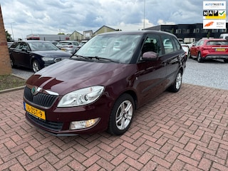 Skoda Fabia Combi 1.2 TSI Ambition Busnessline, Trekhaak, Navi, Climatronic, PDC, Cruise,
