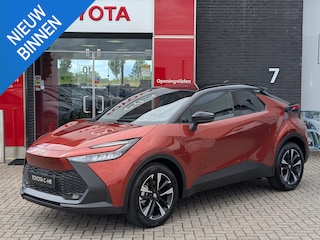 Toyota C-HR 1.8 Hybrid 140 Dynamic PDC 18" RCTA PRIVACY GLASS GRIJS/ZWARTE BEKLEDING
