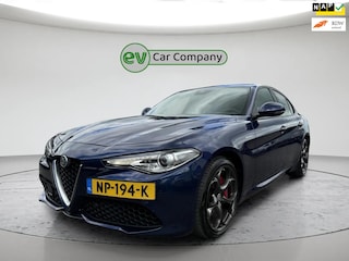 Alfa Romeo Giulia 2.0 T AWD Veloce Q4 | Memory Seats | Volleder | Camera | Automaat | Trekhaak | Stoelverwarming