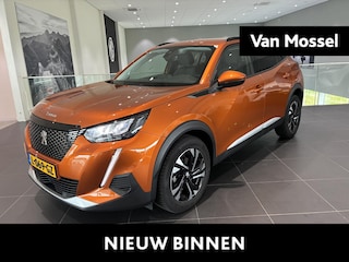 Peugeot 2008 1.2 Allure Luxe Oranje WK kleur en een hoge instap