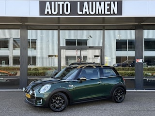 Mini Cooper 3-Deurs 1.5 First Born Edition LED Groot Navi Keyless Sportstoelen Leder Stof Verstralers Org. NL!
