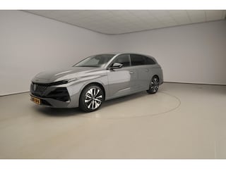 Peugeot 308 SW Allure Hybrid 145pk Automaat | Navigatie | 360° Camera | Adaptieve Cruise Control | Climate Control | Parkeersensoren v+a | Dodehoeksensor | Keyless | Led koplampen | Armsteun | Draadloze Apple Carplay / Android Auto + telefoonlader | Digitaal instrumentenpaneel | Donker getint glas | 17" lichtmetalen velgen |