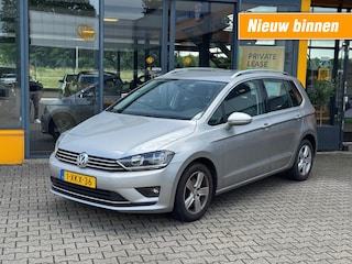 Volkswagen Golf Sportsvan 1.4 TSI Highline - all season - trekhaak wegklapbaar