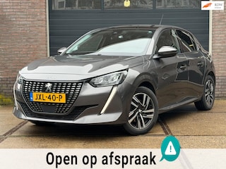 Peugeot 208 Allure Pack 100pk | Panoramadak | ACC | 3D dashboard | Stoelverwarming