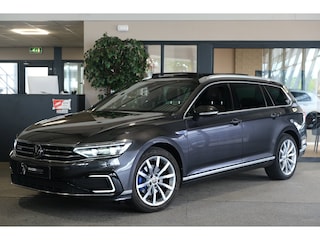 Volkswagen Passat Variant 1.4 TSI PHEV GTE 218PK Pano Volleder Cam Trekhaak Virtual Led