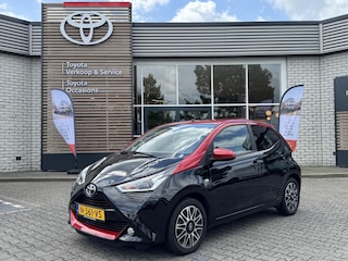 Toyota Aygo X-CLUSIV BI-TONE NL-AUTO LEDER LM-VELGEN APPLE/ANDROID CLIMA CAMERA BLUETOOTH KEYLESS