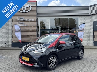 Toyota Aygo X-CLUSIV BI-TONE NL-AUTO LEDER LM-VELGEN APPLE/ANDROID CLIMA CAMERA BLUETOOTH KEYLESS