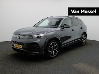 Volkswagen Tiguan 1.5 eHybrid R-Line Edition 204 PK| Origineel Nederlands | 1e Eigenaar | Navigatie | Achteruitrijcamera | Digitale Cockpit | Black Style | Dodehoekdetectie