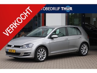 Volkswagen Golf 1.2 TSI Highline NL auto 1e eigenaar nieuw door ons geleverd en onderhouden camera navigatie pdc voor en achter 17" LMV mf stuurwiel bluetooth etc.