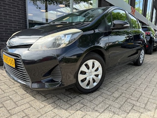 Toyota Yaris 1.5 Full Hybrid Aspiration | Clima | Dealer onderhouden |