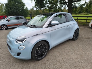 Fiat 500 E-3+1-Panoramadak -42KW -Snelladen -Magic Eye- meer...