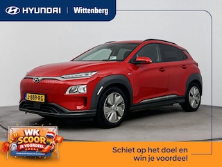 Hyundai Kona EV FASHION 64 kWh | SoH 96,2%! | TREKHAAK | DODEHOEK DETECTIE | PDC | 3 FASEN | WARMTEPOMP | CAMERA | CLIMA | CRUISE ADAPT. | NAVI | PRIVACY GLASS | DAKRAILING | APPLE CAR PLAY & ADROID AUTO |
