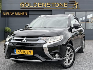 Mitsubishi Outlander 2.0 PHEV Business Edition 2e Eigenaar,Camera,Keyless,Navi,Alcantara-Halfleder,Bj 12-2015,Clima,Cruise,N.A.P,Lm velgen,Apk tot 04-2027