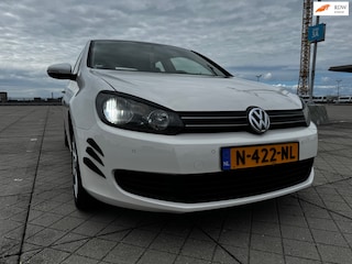 Volkswagen Golf 1.4 Easyline AIRCO CARPLAY PDC CAMERA LED