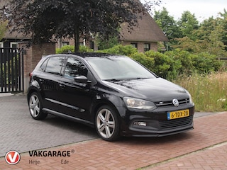 Volkswagen Polo 1.2 TSI BlueMotion R-Line Edition | Parkeersensoren | Cruise Control | APK 05-27 | Nieuwe Distributie |