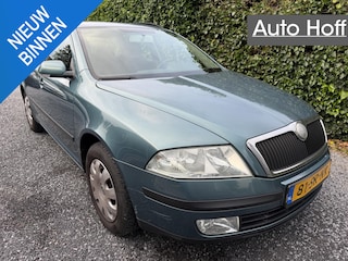 Skoda Octavia Combi 1.6 FSI Ambiente | Airco | Cruise Control | Trekhaak | Elekt. Ramen | Radio / CD | APK tot 14-12-2026!